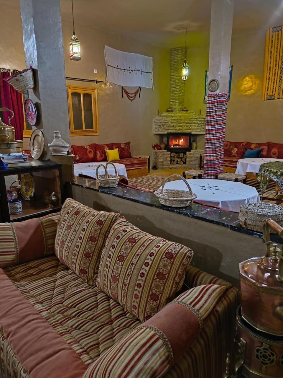 Gite Tamlli Aoufous Exteriör bild